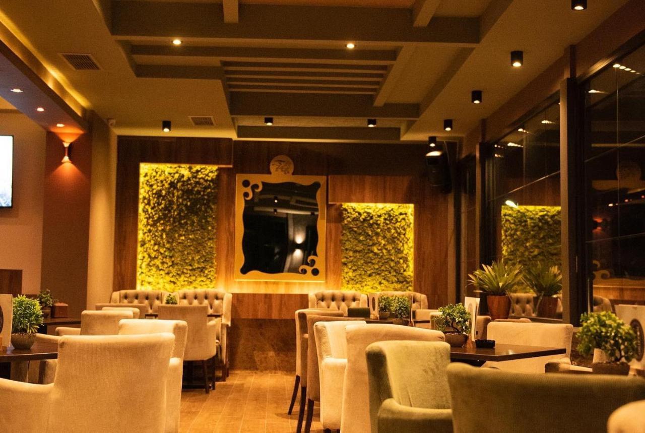 Griffon Bar Food Apartments Struga Exteriér fotografie