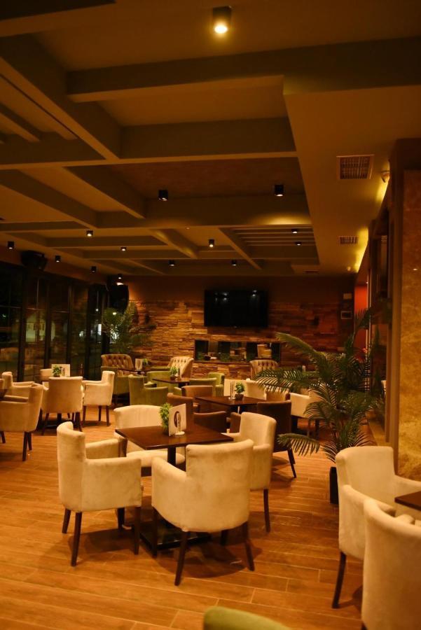 Griffon Bar Food Apartments Struga Exteriér fotografie