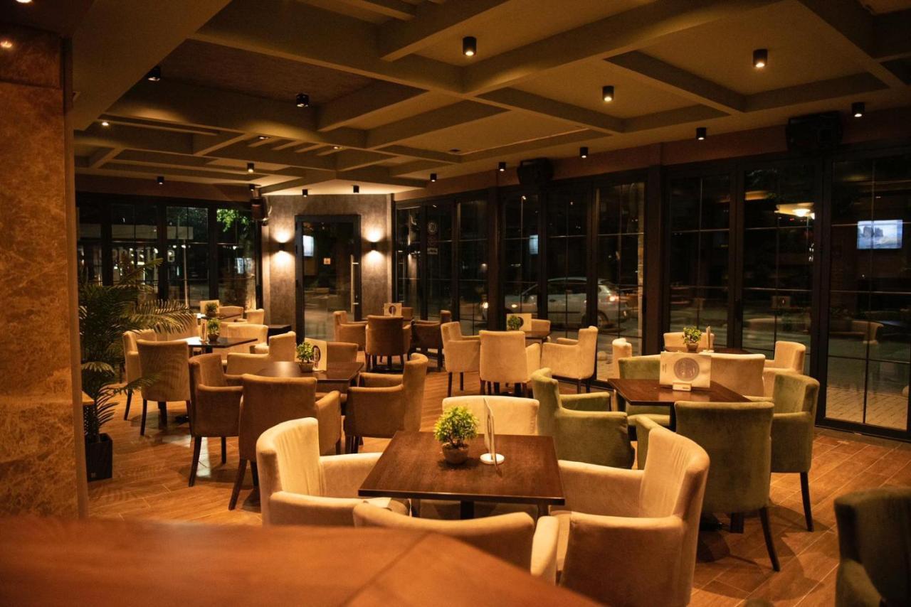 Griffon Bar Food Apartments Struga Exteriér fotografie