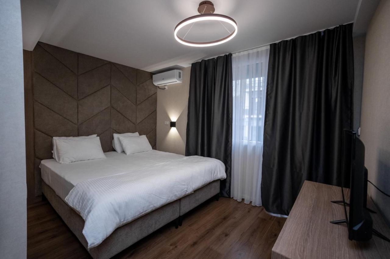 Griffon Bar Food Apartments Struga Exteriér fotografie