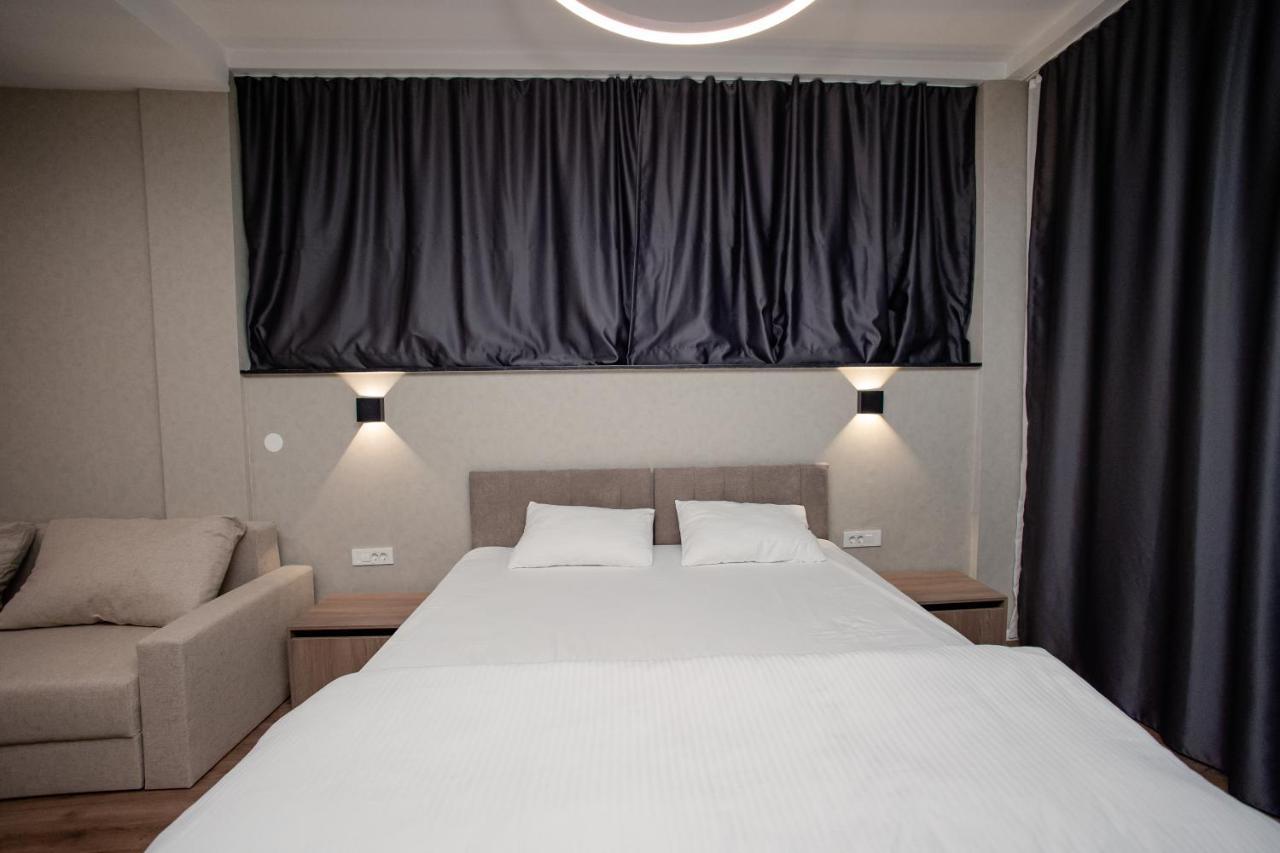 Griffon Bar Food Apartments Struga Exteriér fotografie
